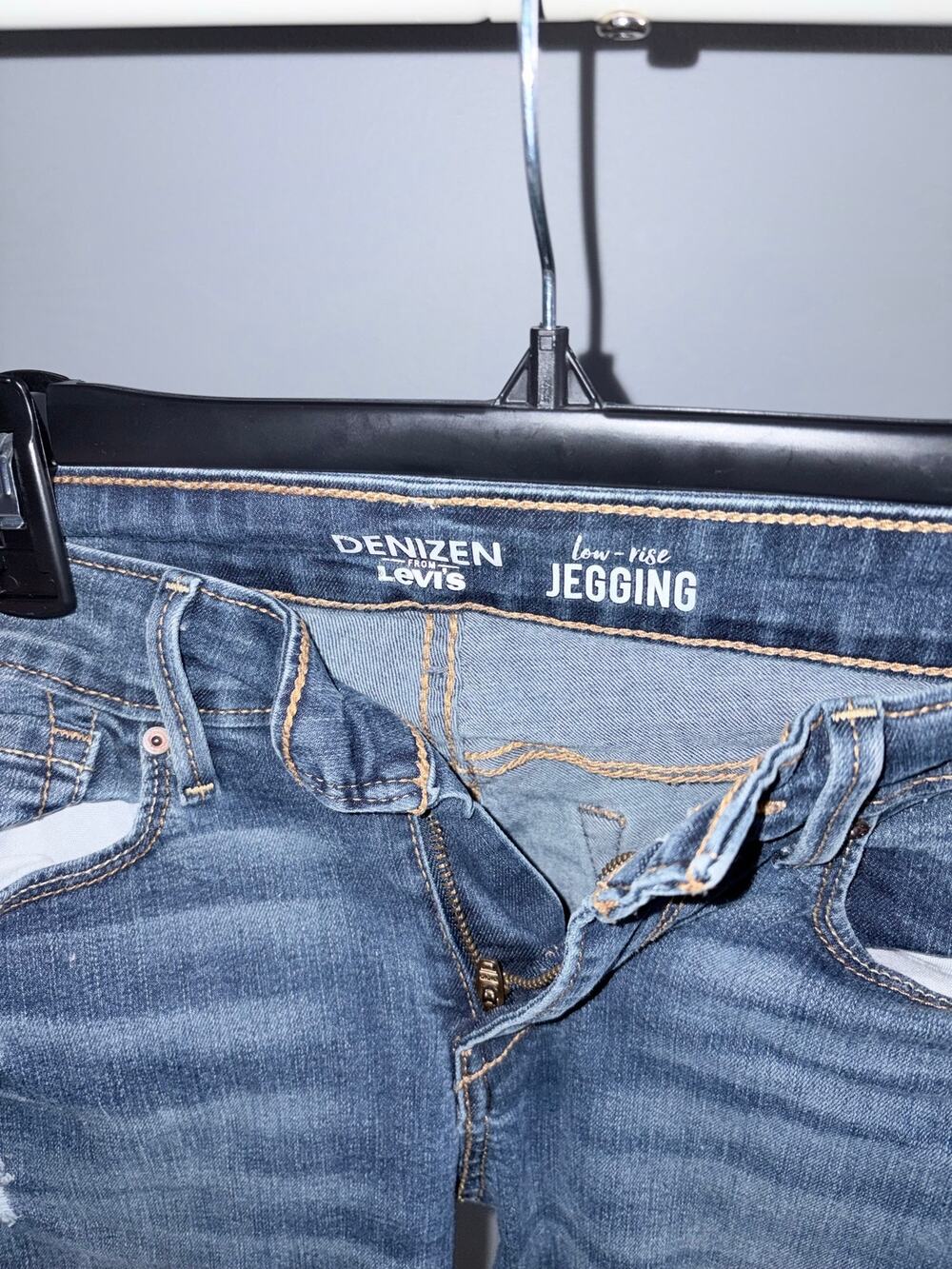 Denizen by Levi’s Low Rise Jeggings Size 9